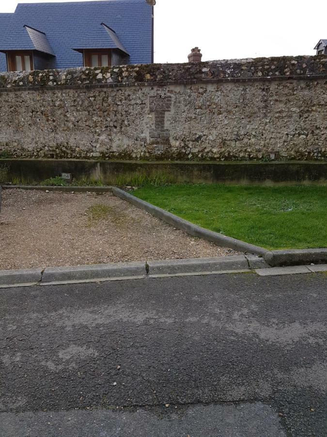 La Fleur D Honfleur Avec Son Parking Διαμέρισμα Εξωτερικό φωτογραφία